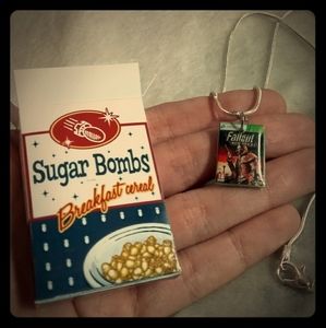 Fallout 3 New Vegas Necklace & Box of Sugar Bombs